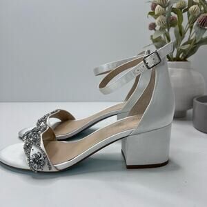 Betsey Johnson SB-Mel Block Heel Jeweled Satin Sandal Ivory Women 9M Tried On